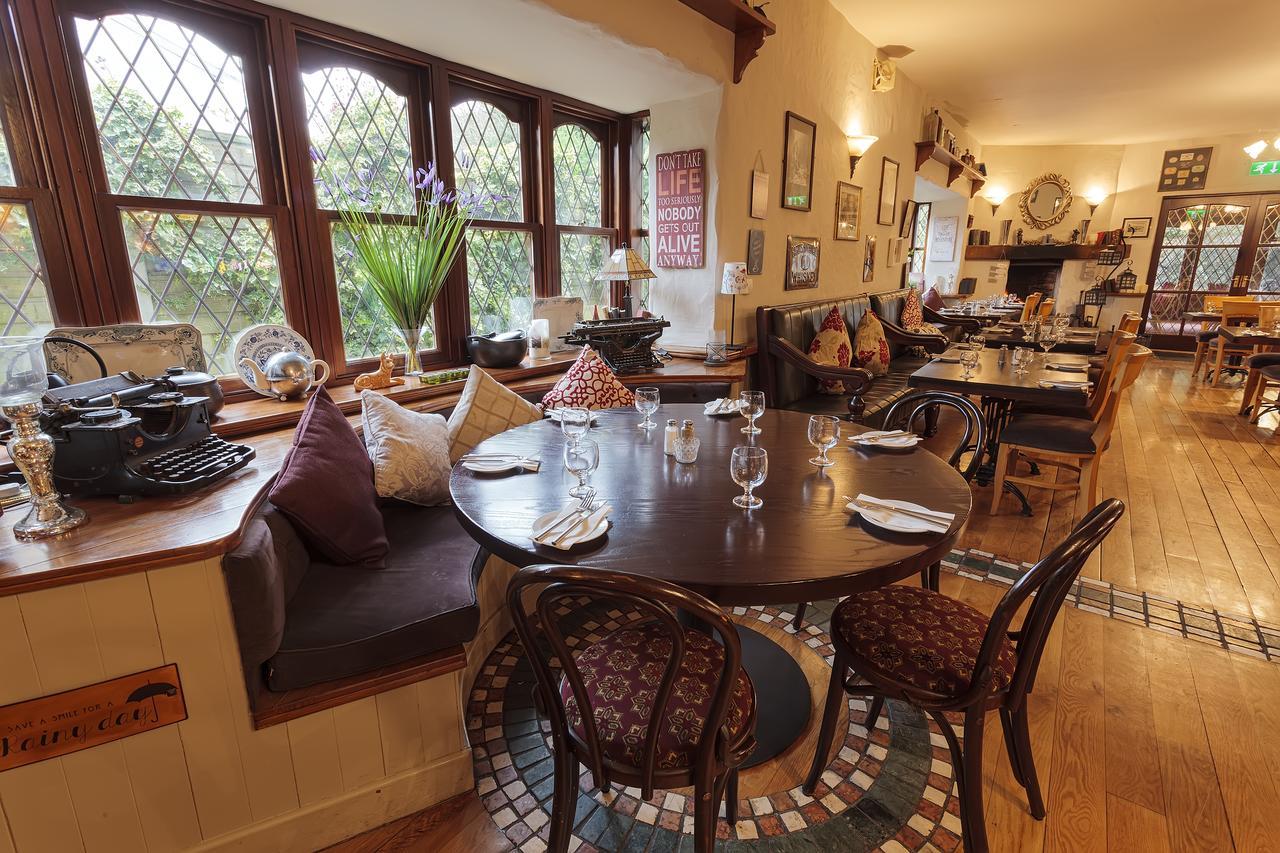 Ashford Chester Beatty Inn מראה חיצוני תמונה
