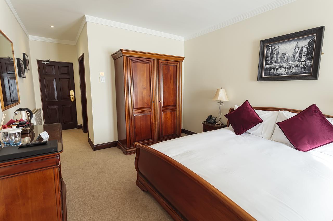 Ashford Chester Beatty Inn מראה חיצוני תמונה